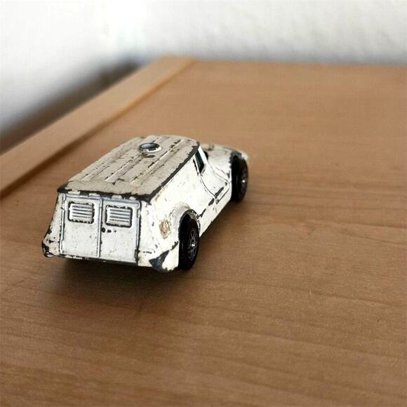 Vintage 70s Corgi Juniors Healer Wheeler Die Cast Ambulance Car White - Picture 4 of 6